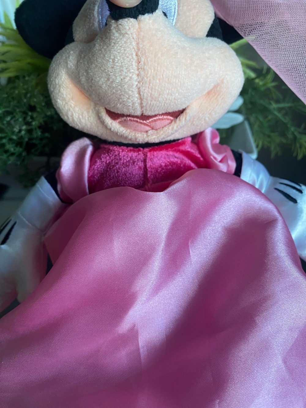 New🌈 Authentic Disney Princess Mini Mouse Plush Beanie - Picture 8 of 9